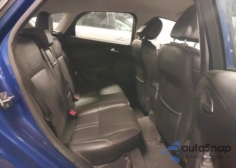 2013 Ford Focus Titanium из США, поврежденный, VIN 1FADP3N24DL138157